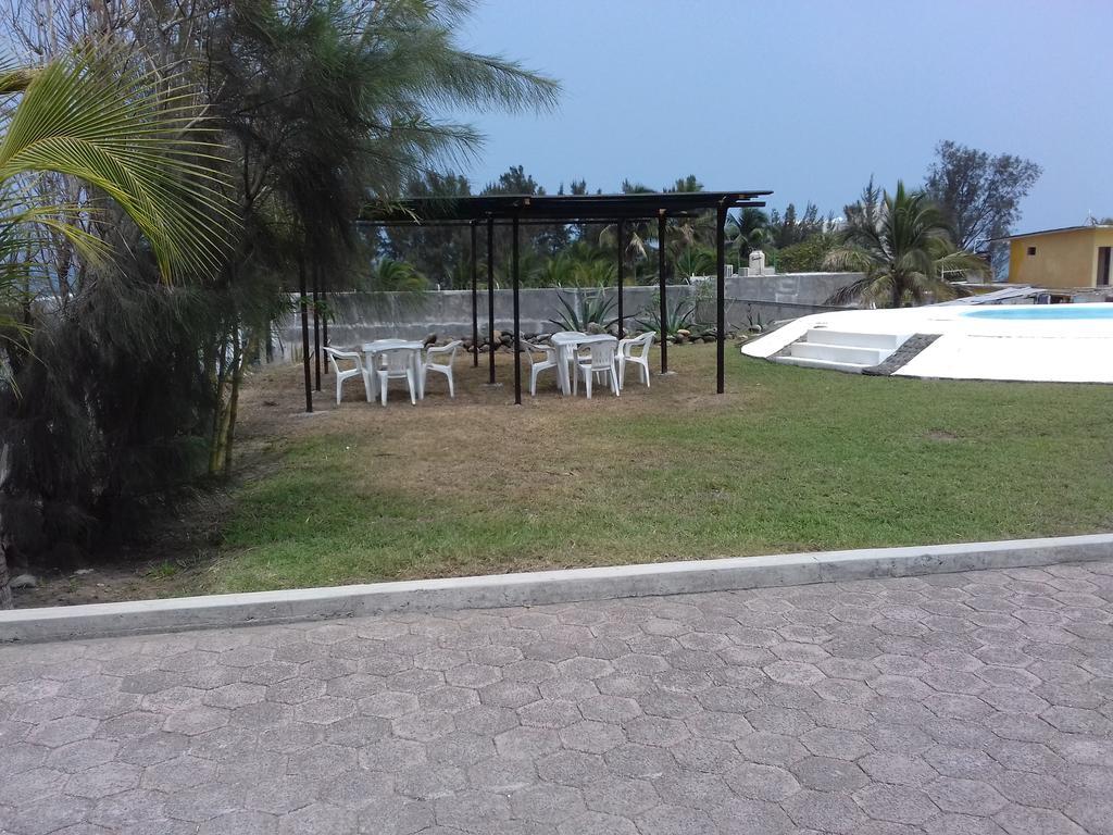 Hotel Azulejos Playa Chachalacas Exterior photo